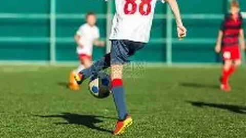 国际滑雪联盟举办崇礼单板与自由式滑雪U型场地技巧世界杯